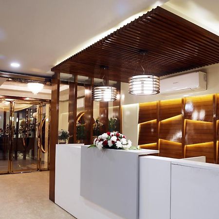 Awadh Inn Noida Exterior photo